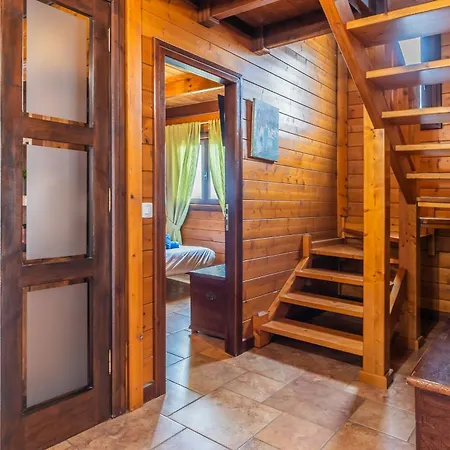 Casa vacanze 4br Wooden -pool & Views - Parking
