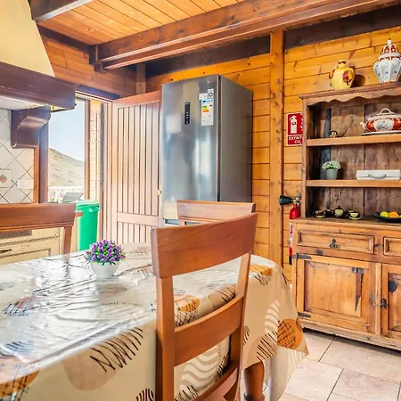 4br Wooden -pool & Views - Parking *