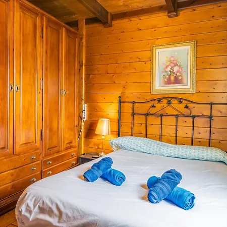 4br Wooden -pool & Views - Parking