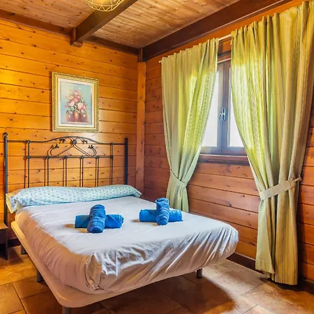 4br Wooden -pool & Views - Parking Feriehus